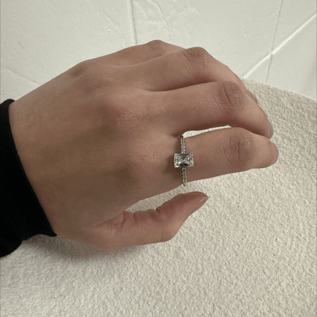 BAGUE DESLUMBRANTE 