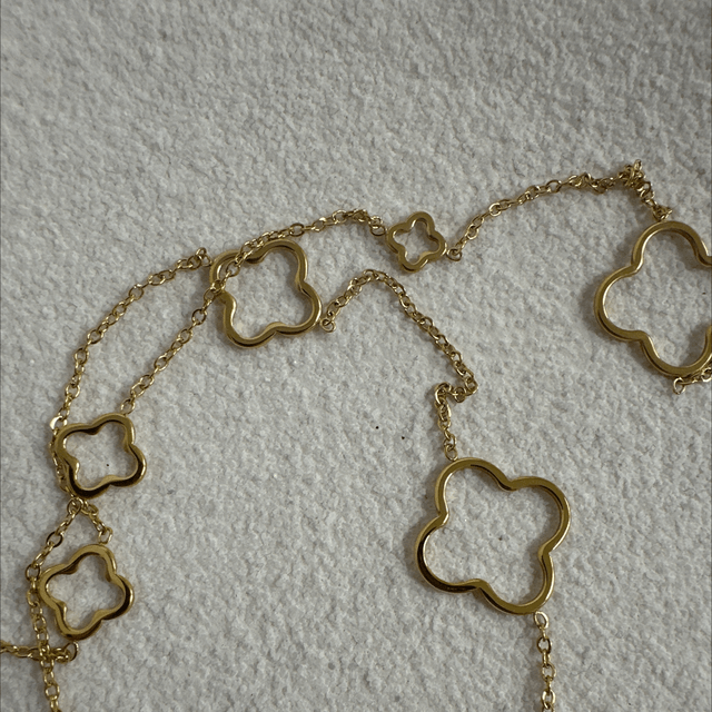 COLLIER TOMBANT DESLUMBRANTE 