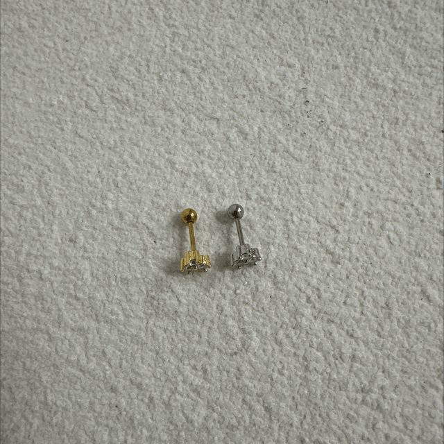 PIERCING D’OREILLE DESLUMBRANTE 