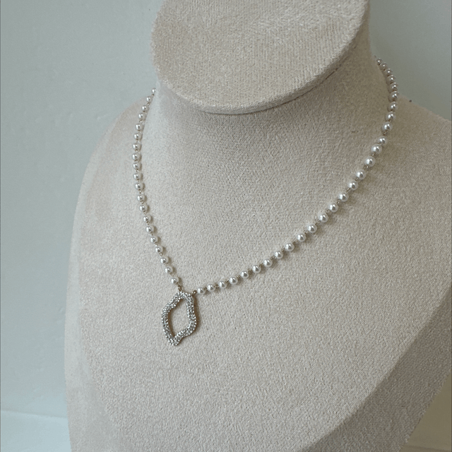 COLLIER VIANNA 
