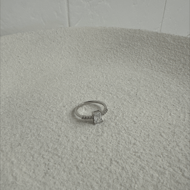 BAGUE DESLUMBRANTE 