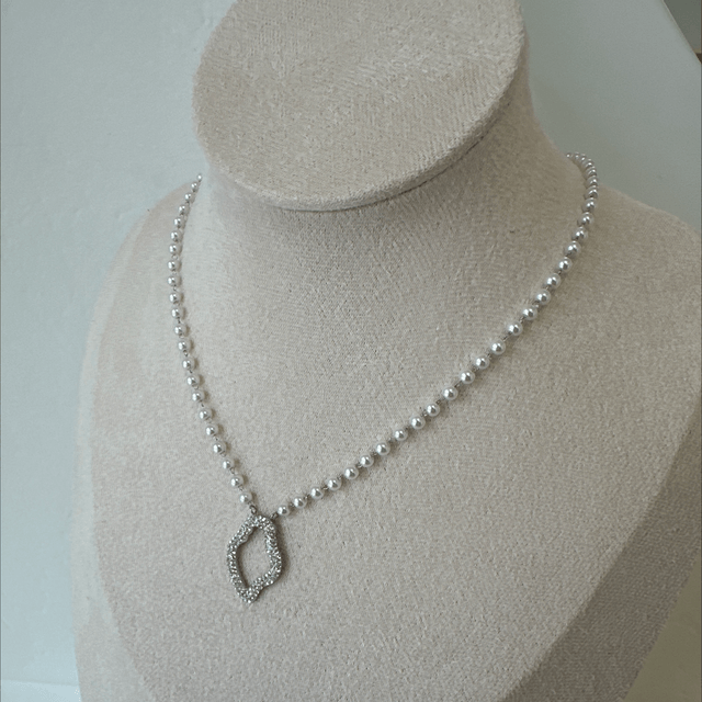 COLLIER VIANNA 