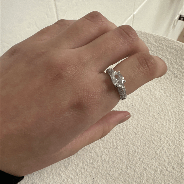 BAGUE DESLUMBRANTE 