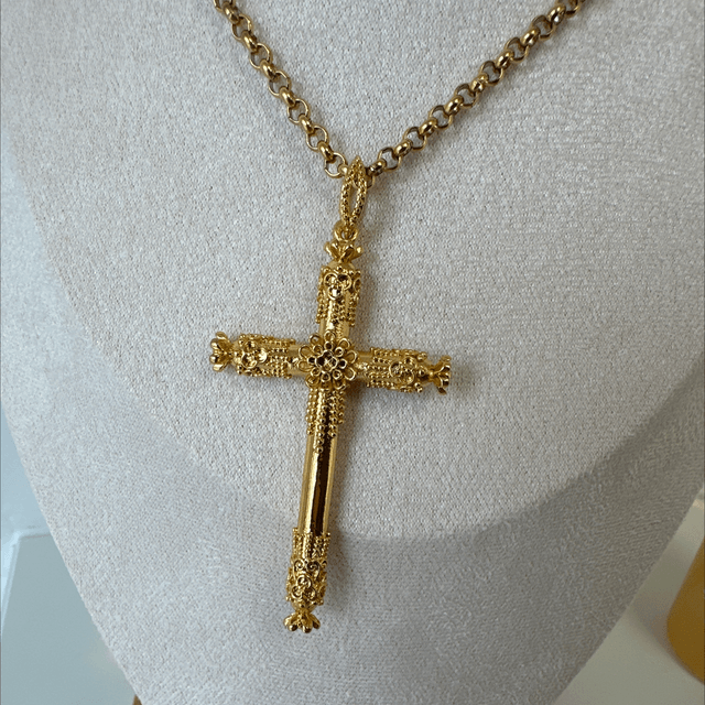 COLLIER VIANNA 