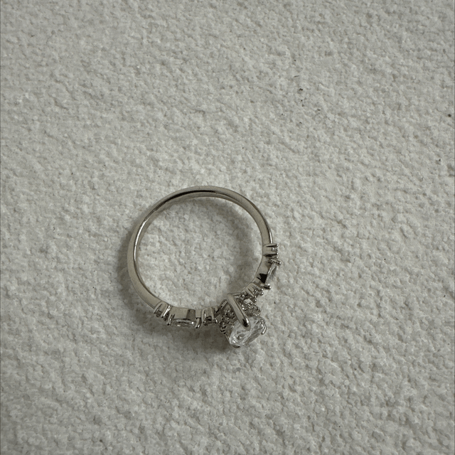 BAGUE DESLUMBRANTE 