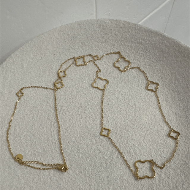 COLLIER TOMBANT DESLUMBRANTE 