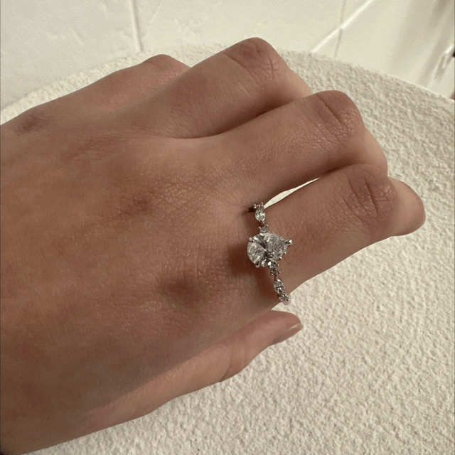 BAGUE DESLUMBRANTE 